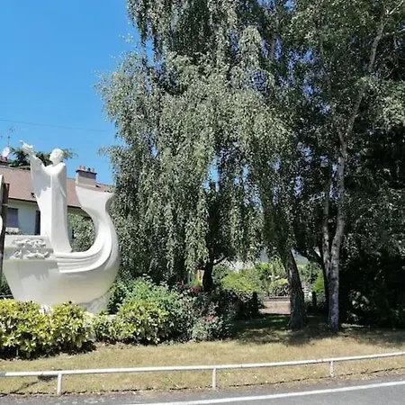 Calme*balcon*5 Min Rer/tgv Apartment *